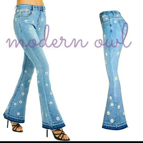 Luxury Daisy Flower Flare Frayed Hem Jeans Sizes XL 14-16 XXL 16-18 - Picture 4 of 16